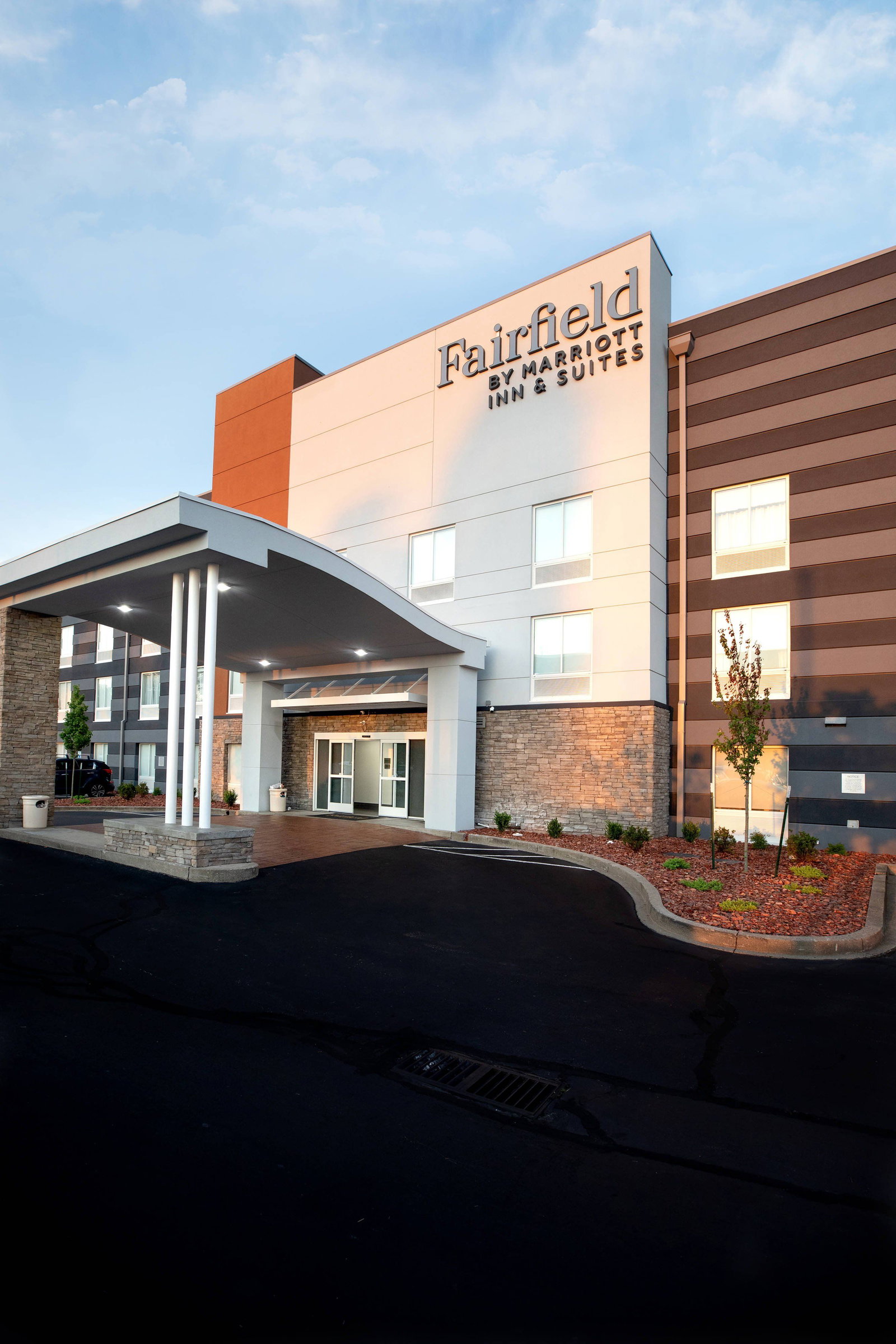 Fairfield Inn & Suites Airport - thumb 12