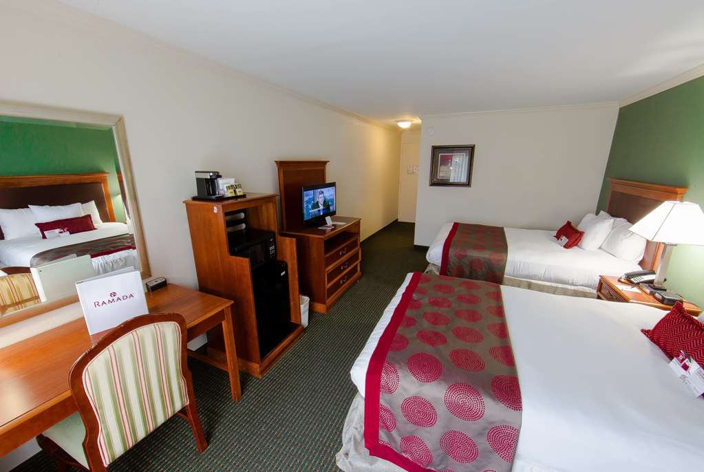 Ramada Intercontinental Airport East - thumb 7