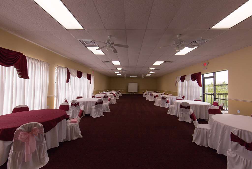 Ramada Intercontinental Airport East - thumb 12