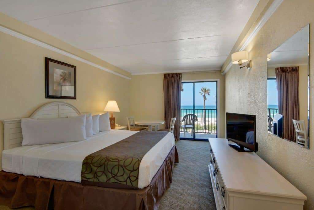 Ramada By Wyndham Panama City Beach - thumb 11