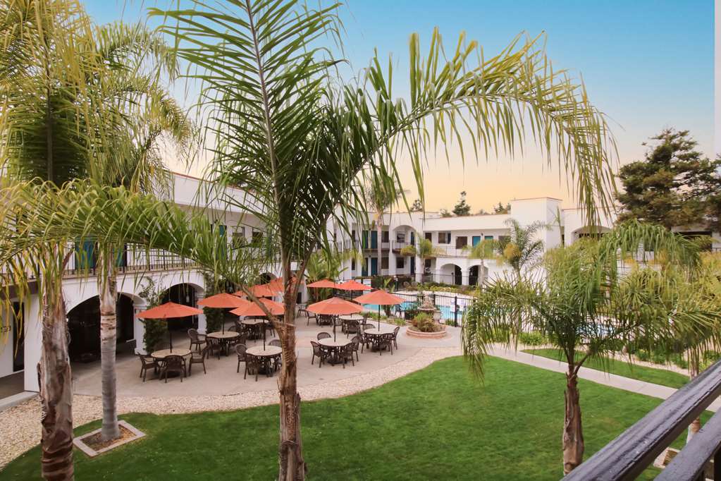 Oxford Suites Pismo Beach - thumb 0