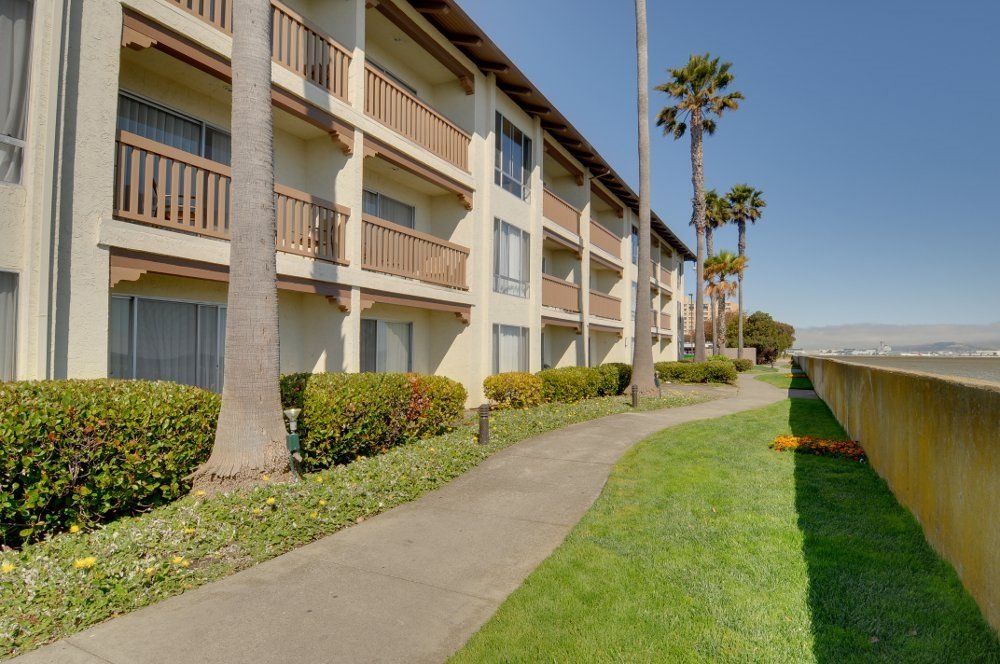 Vagabond Inn Executive SFO Airport - thumb 0