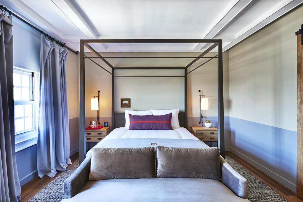 Hollywood Roosevelt Hotel - thumb 4