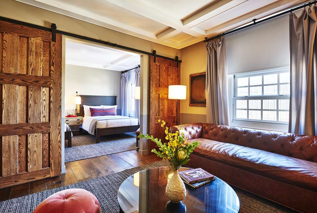 Hollywood Roosevelt Hotel - thumb 5