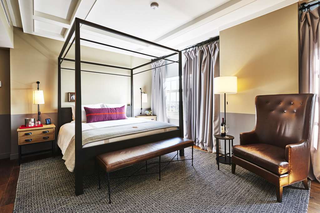 Hollywood Roosevelt Hotel - thumb 7