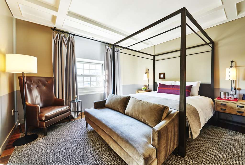 Hollywood Roosevelt Hotel - thumb 8