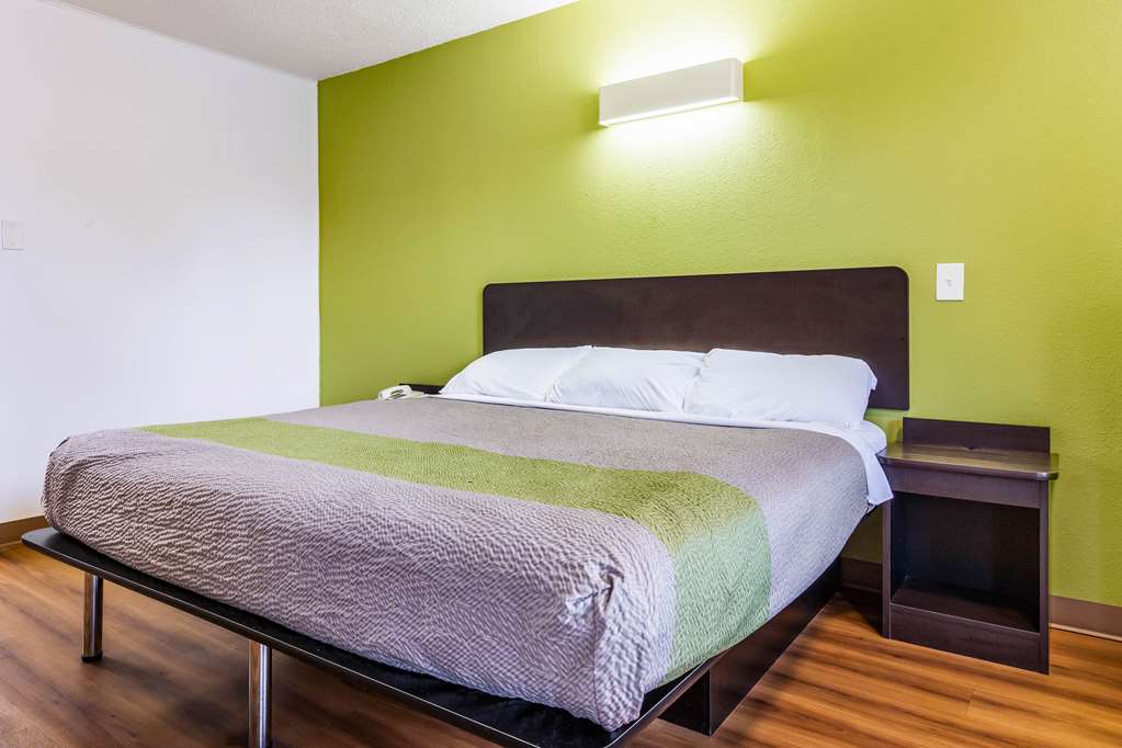 Motel 6 Alexandria South - thumb 10