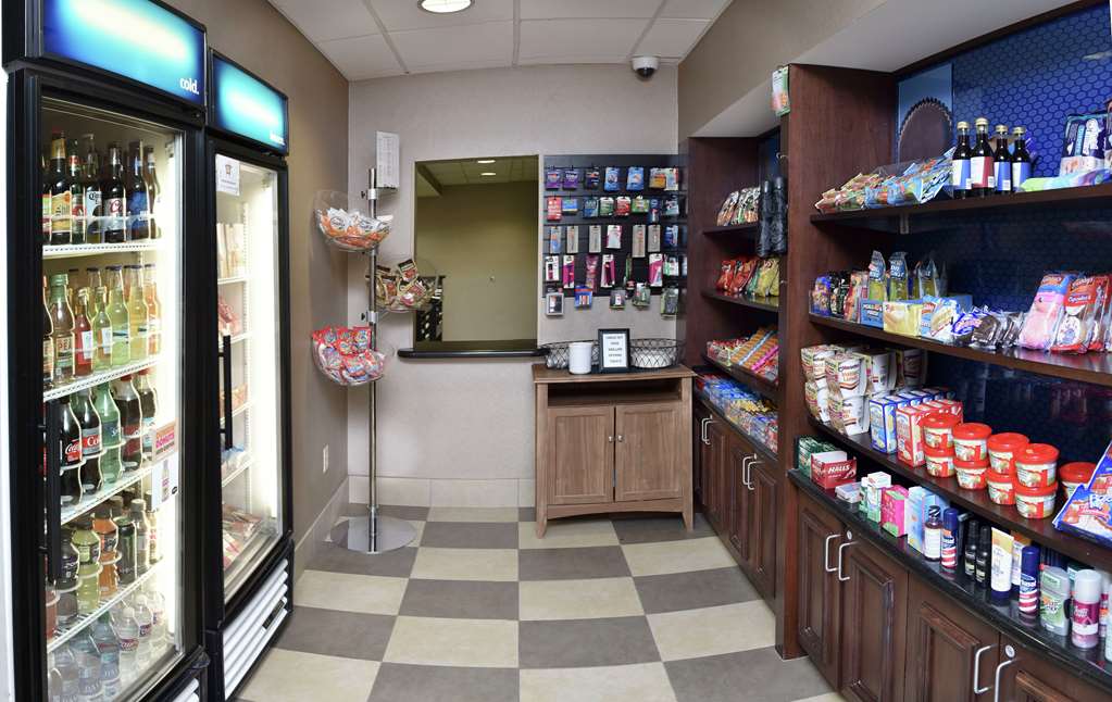 Hampton Inn & Suites Alexandria - thumb 11