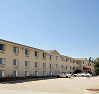 Super 8 by Wyndham Lincoln North - Accommodation Texas