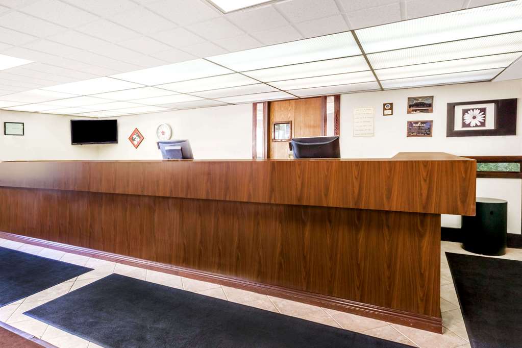 Ramada Lansing Hotel & Conference Ctr - thumb 3