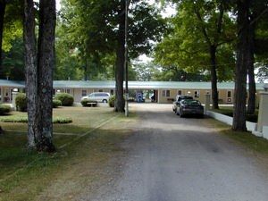 Doll's Paradise Lake Resort/Motel - thumb 0