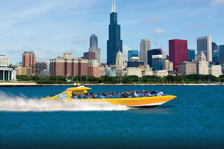 30 Minute Lake Michigan Speedboat Ride - thumb 1