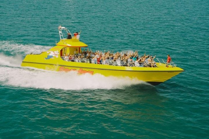 30 Minute Lake Michigan Speedboat Ride - thumb 2