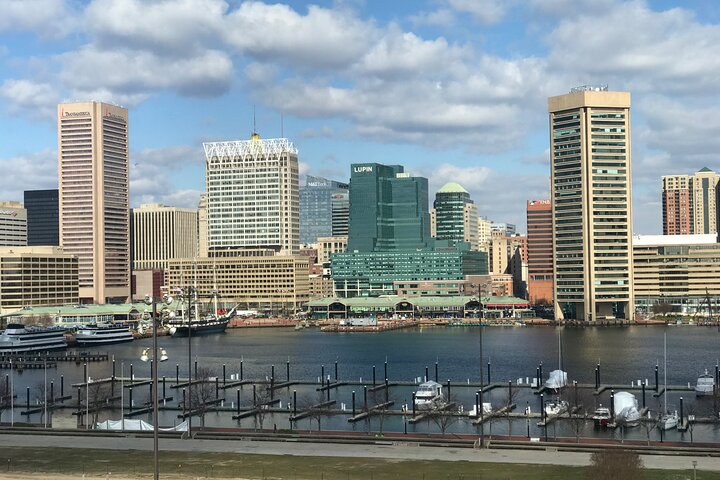 Baltimore City & Fort McHenry Private Tours/ With Local Guide & Luxury Car - thumb 3