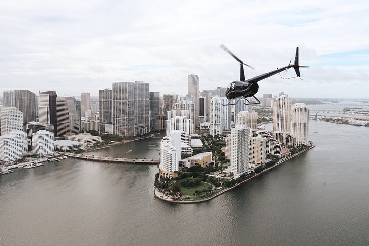 30 Minute Private Luxury Helicopter Sightseeing Tour Of Miami - thumb 0