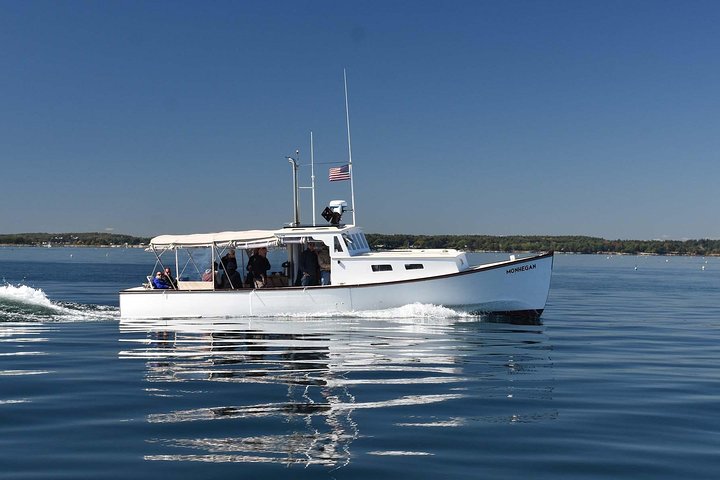 Private Lighthouse Sightseeing Charter on a Vintage Lobster Boat