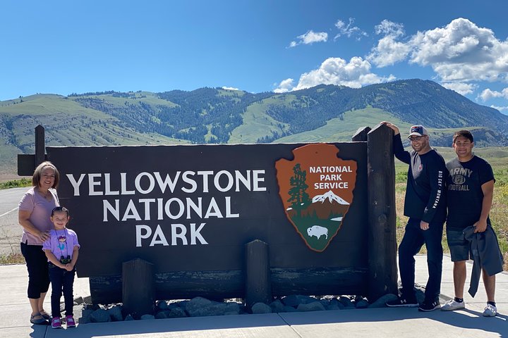 VIP Private Boutique Tour Of Yellowstone's Upper Loop - West Yellowstone, MT - thumb 3