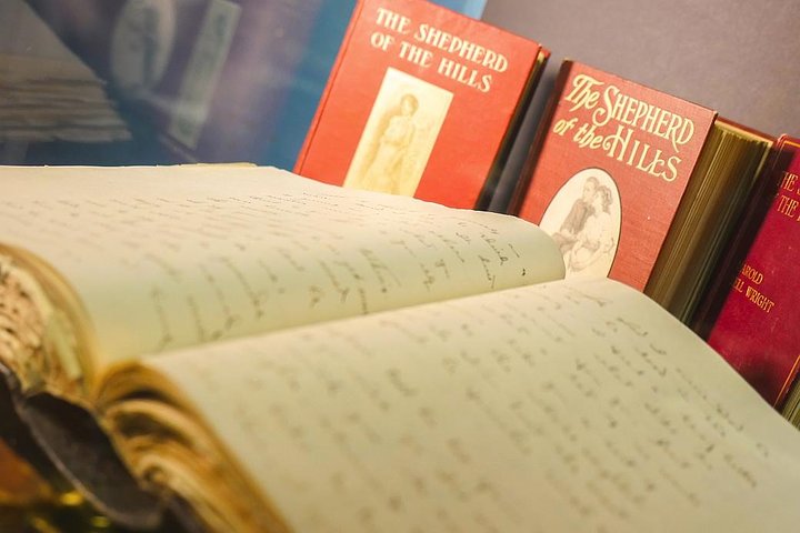 World's Largest Toy Museum Admission In Branson - thumb 5