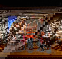 WhoDunnit Hoedown Murder Mystery Dinner Show in Branson - Accommodation Texas