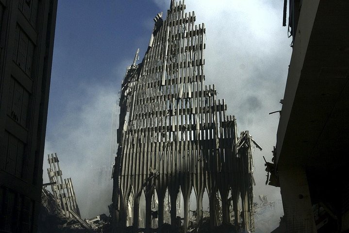 VIP Ground Zero 9/11 Memorial Tour Plus Battery Park & Wall Street - thumb 2