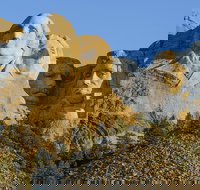 Mount Rushmore and Black Hills Bus Tour with Live Commentary - Accommodation Texas