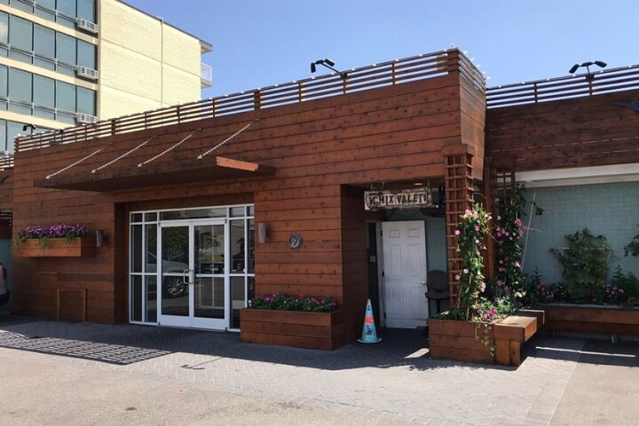 Virginia Beach Bar Hunt: Ocean Views & Brews - thumb 3