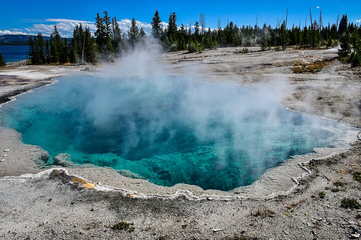 Lower Loop Of Yellowstone Tours - thumb 4